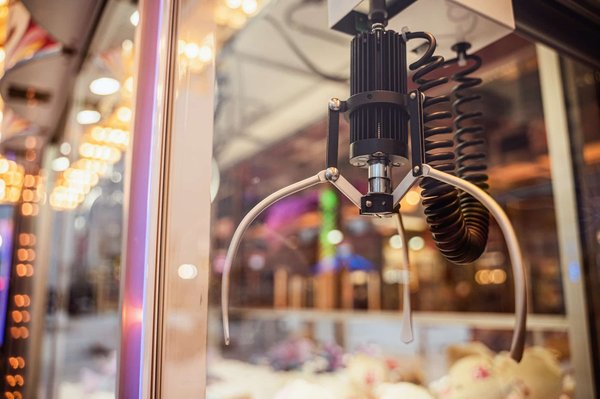 Machine à pince : pourquoi passer votre commande en ligne ?